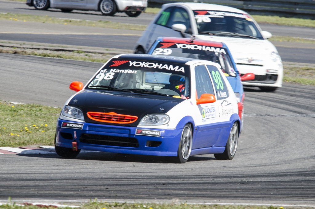 Mike Hansen havde hans bedste weekend til dato i Yokohama 1600 Challenge. Med 2 podierpladser denne weekend i hans Citroen Saxo VTS, viser han at han kan være med helt fremme.
(Foto: Denner Photo)